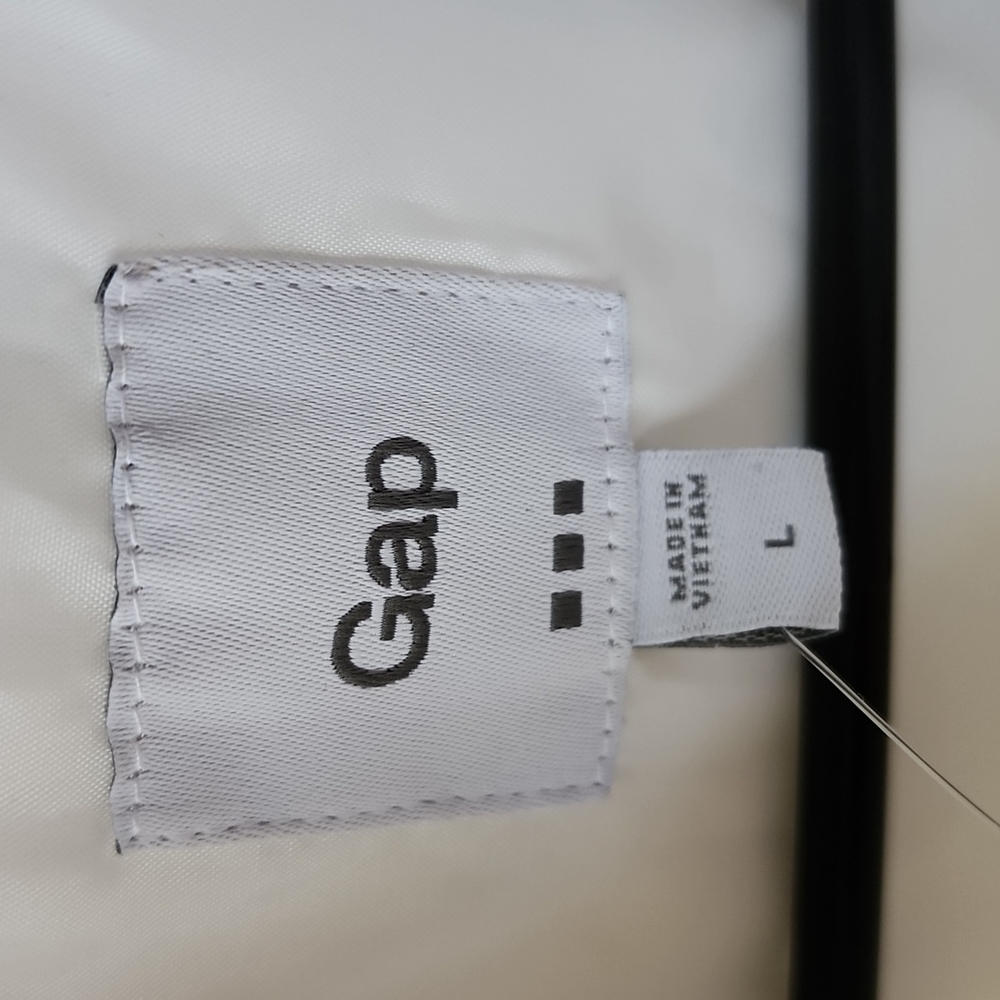 GAP - Picture 3 of 11